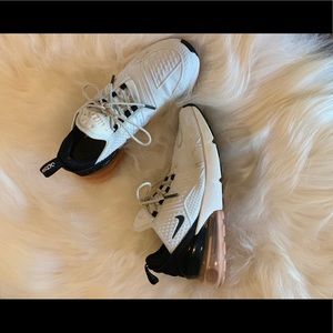 Nike Women’s Air Max 270 Size 9